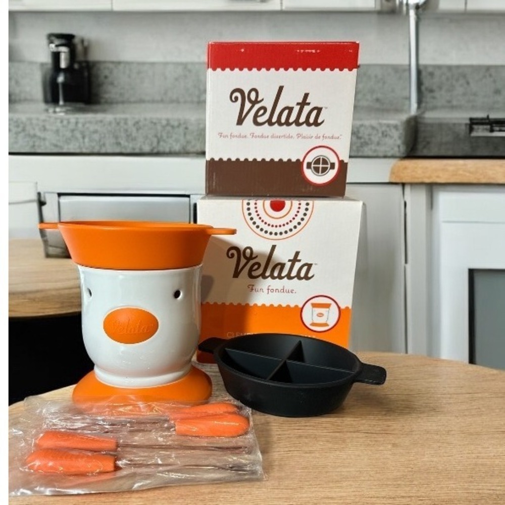 Scentsy Velata‎ Fondue Warmer Clementine Pedestal, Forks, 2 Silicone Bowls NEW